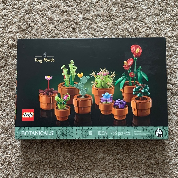 Lego Other - New LEGO Tiny Plants Botanicals Set Mini Plants and Succulents Build And Play